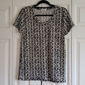 Honey and Lace Dixon Tee Medium NWT